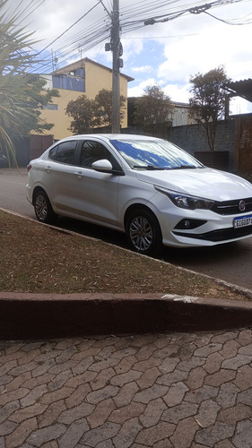 Fiat Cronos 1.3 Flex 4p