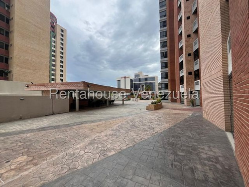 Estefani Salon Vende Hermoso Apartameno En El Triangulo Del Este/lara/25-21659