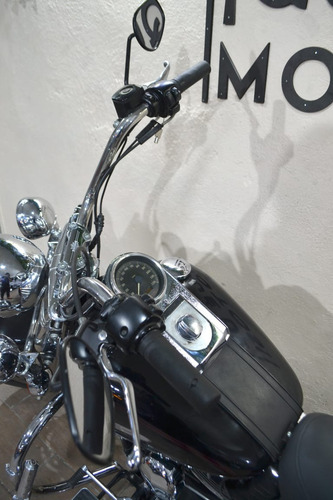 Harley Davidson Heritage 1450 Carburada, Manejo Único