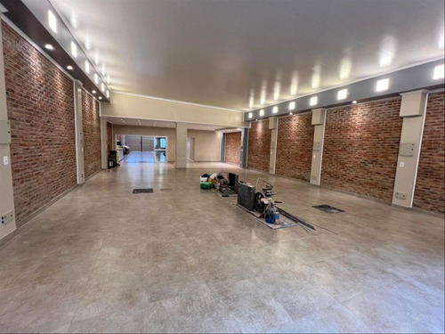 Alquiler Edificio Oficinas 640m2 Brazo Oriental A Estrenar
