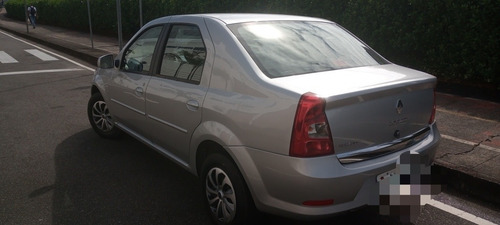 Imagem 3 de 9 de Renault Logan 2012 1.0 16v Expression Hi-flex 4p