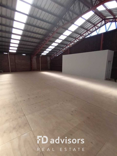 Arriendo De Bodega En Centro Logístico 1747m2 - San Bernardo