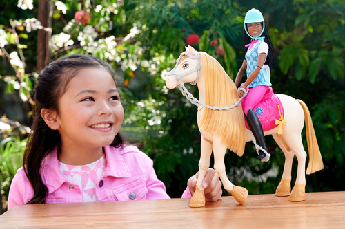 Set De Juego Caballo Con Accesorios Barbie