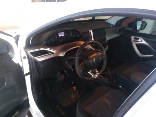 Peugeot 2008 2018 1.6 16v Allure Business Flex Aut. 5p