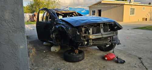 Renault Duster 2.0 Chocado Por Partes