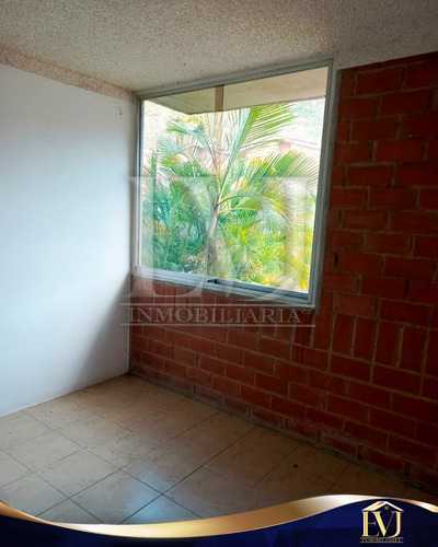 Venta De Tonwhouse En Valle De Chara - Charallave - Miranda
