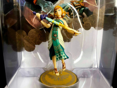 Princess Zelda Tears Of The Kingdom Amiibo (Usado)