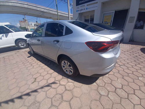Imagen 3 de 15 de Chevrolet Onix 2021 4p Ls L3/1.0/t Aut (b)