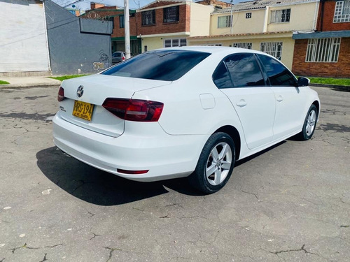 Volkswagen Jetta Trendline 2.000 Cc Mt