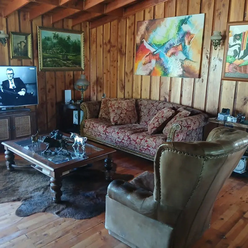 Linda Parcela, Frutillar A Puertas Cerradas.