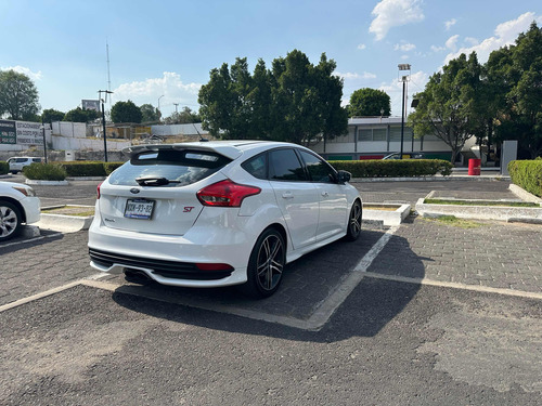 Ford Focus 2.0 St Mt