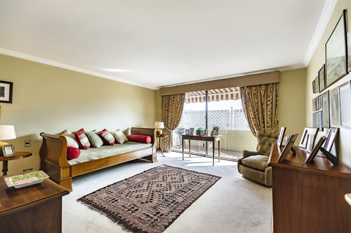 Departamento En Venta De 2 Dormitorios En Suite En Vitacura