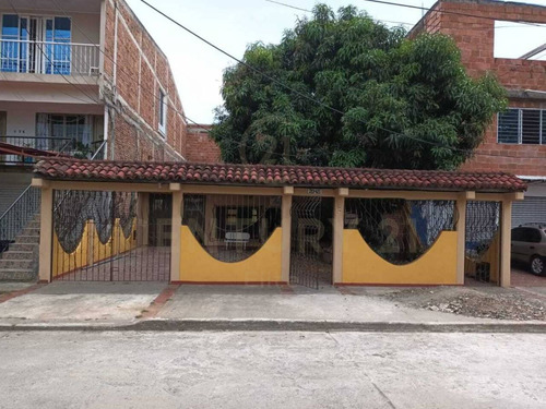 Magnifica Casa Para La Venta En Jamundi Bien Ubicada Sobre La Via Panamericana