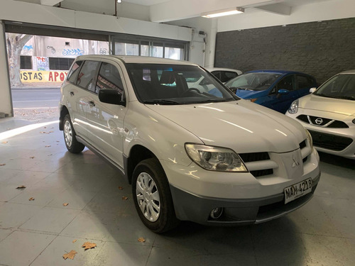 Mitsubishi Outlander Automática 4x4