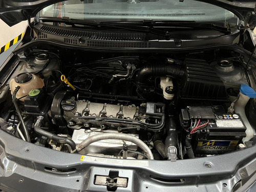 Imagen 5 de 13 de Volkswagen Voyage 2018 1.6 Trenline 101cv
