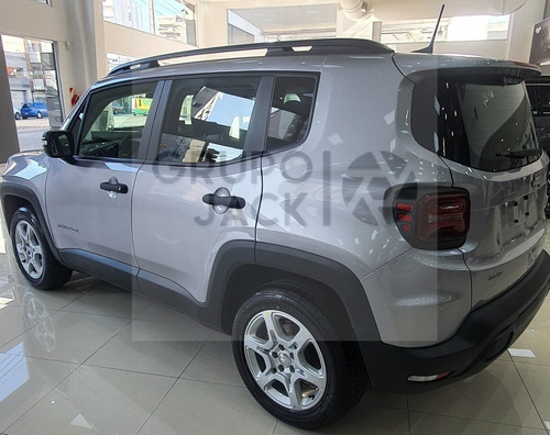 Imagen 5 de 15 de Jeep Renegade 1.8 Sport