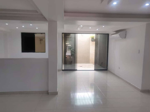 Imagen 4 de 14 de Venta Townhouse 127mts. Tazajal Mañongo. Angie Q. 04144185517. Codigo 143292. Solo Para Clientes.