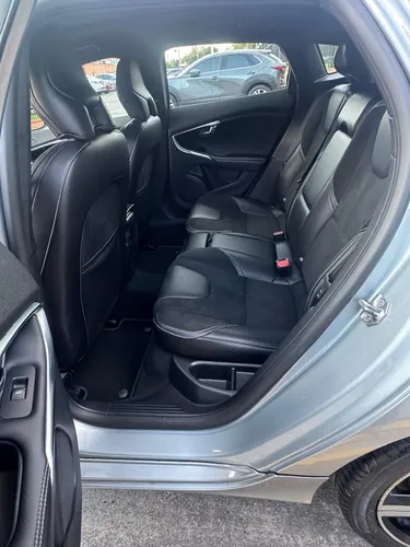 Volvo V40 2.0 T4 Drive-e R-design