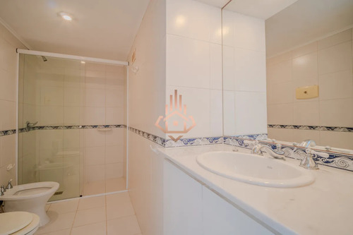 Apartamento De 4 Dormitorios En Península, Punta Del Este