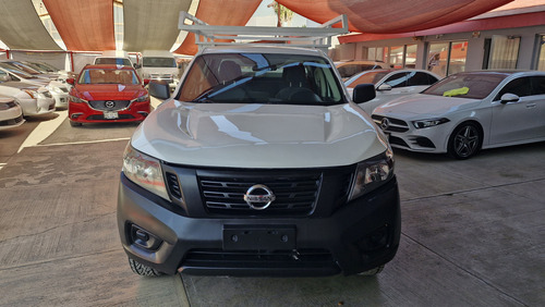 Nissan NP300 2.5 Doble Cabina S Aa Pack Seg Mt