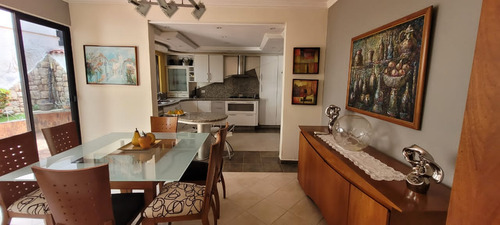 En Venta Town House Amoblado En Mañongo (al)