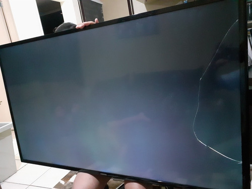Imagem 6 de 6 de Smart Tv Samsung 48 Com Detalhe No Display (faixa).