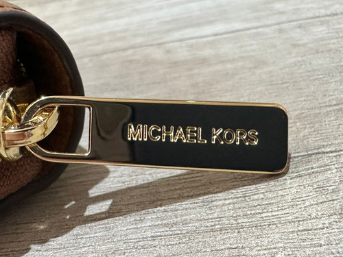 Michael Kors Carteira Bege Com Ziper- Couro - Imp
