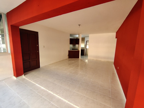 Imagen 3 de 14 de Apartamento En Alquiler, 2 Habitaciones, Evaristo Morales, 1 Parqueo, Balcón, 2do Piso.