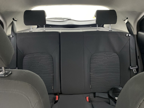 Imagen 20 de 25 de Kia Rio Spice R 1.4 At