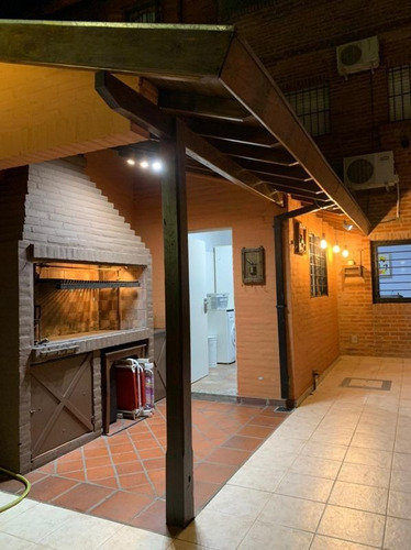 Imagen 9 de 17 de Casa En Venta En Villa Luzuriaga