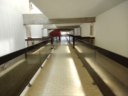 Apartamento Frente Al Mar En Playa Moreno Y Con Acceso Privado A La Playa