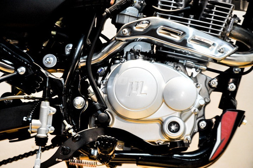 Imagen 5 de 22 de Motomel Skua 150cc Silver Edition 2023 0km