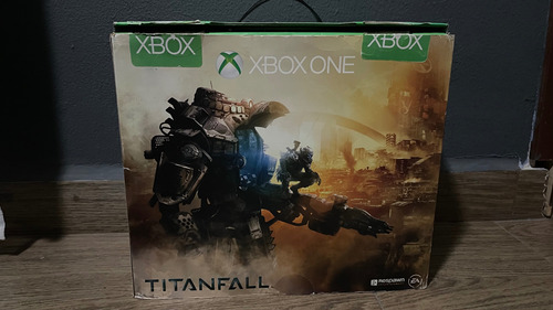 Xbox One + Kinect Edición: Titanfall (Usado)