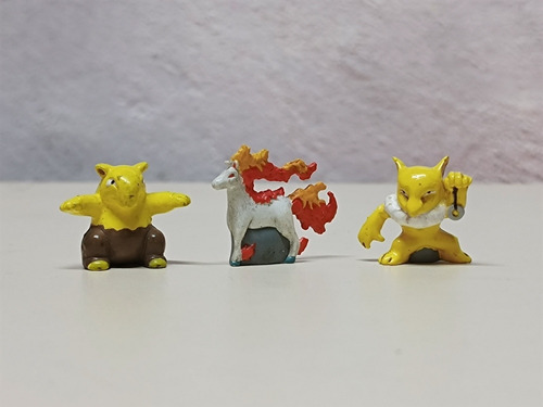 Lote De 3 Mini Figuras Pokémon Bandai