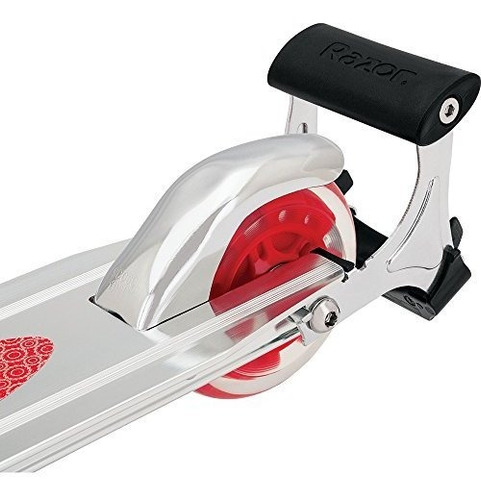 Imagen 2 de 4 de Razor Spark Kick Scooter Rojo