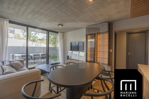 Departamento En Venta En Complejo 3300 Cabral Canning