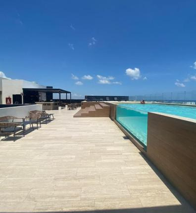 Departamento En Venta A Tres Cuadras Del Ferry Y De La Playa En El Centro De Playa Del Carmen (1401)