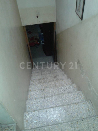 Casa En Venta Con Amplio Terreno En Col. El Carmen, Guadalajara, Jalisco
