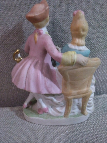 Bibelô Casal Romântico Em Biscuit Cena Galante (Usado)