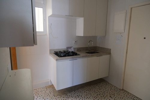 Alugo Apt Reformado Na Rua Ator Paulo Gustavo, 2 Quartos