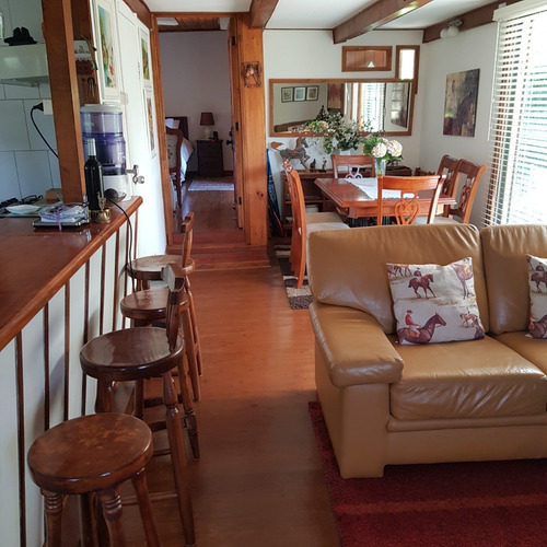 Arriendo Por Noche Acogedora Casa, Con Excelente Ubicación.