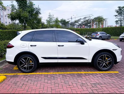 Porsche Cayenne 3.0 Comfort Diesel blindaje 2