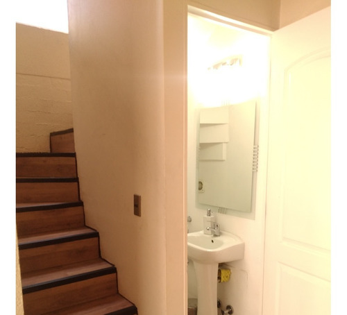 Casa Con Amplio Terreno En Excelente Ubicación