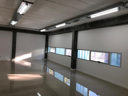 Imagen 8 de 15 de Depósito - Villa Rosa