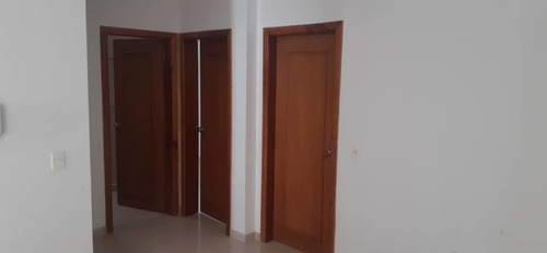 Imagen 13 de 14 de Town House En Mañongo