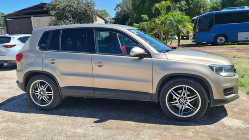 Imagen 2 de 7 de Volkswagen Tiguan 2015 1.4 Automica At