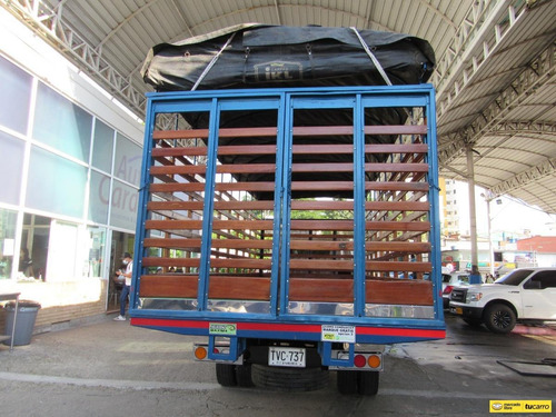 Hino Dutro Max Estaca 4.0