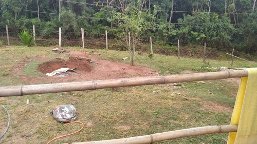 Imagem 2 de 11 de Chácara Em Caucaia Do Alto Cotia Com Casa E Doc Em Ordem