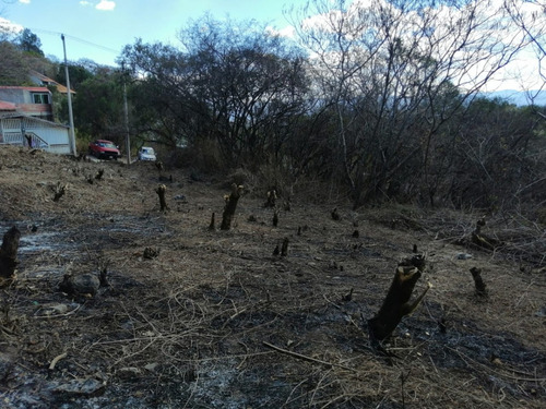 Terreno Ubicado A 4 Calle De Avenida Principal Vista Panorámica Al Centro De Ixtapan De La Sal.