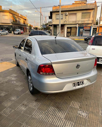Imagen 2 de 8 de Volkswagen Voyage 2012 1.6 Comfortline 101cv